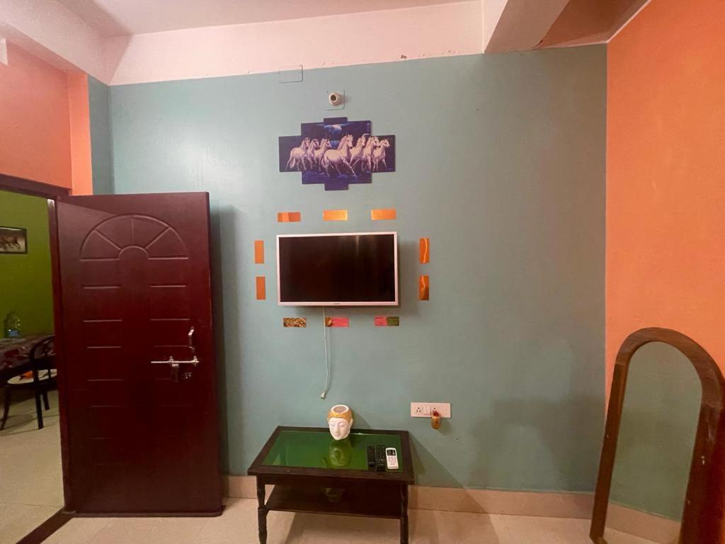 Veda Homestay Agartala Buitenkant foto